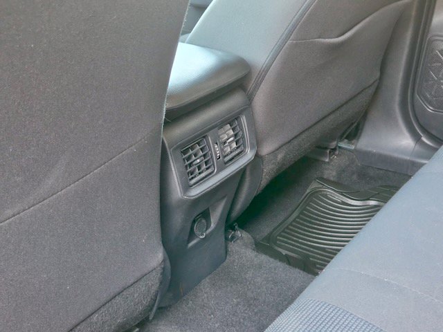 Used 2025 Toyota RAV4 LE AWD/4WD image 12