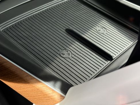 Used 2026 Cadillac Vistiq Sport image 29