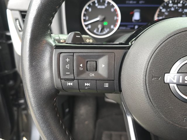 Used 2023 Nissan Rogue SV w/ SV Premium B Package FWD image 15