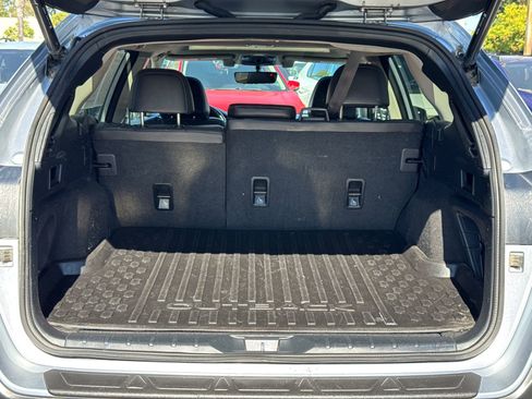 Used 2022 Subaru Outback Limited image 7