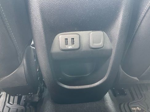 Used 2019 Chevrolet Colorado ZR2 AWD/4WD image 19