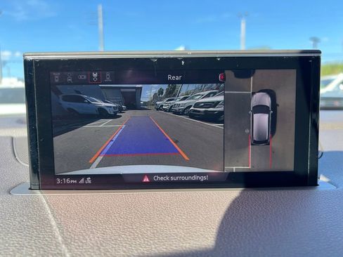 Used 2017 Audi Q7 3.0T Premium Plus w/ Premium Plus Package image 37