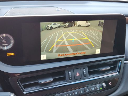 New 2025 Lexus ES 350 w/ Premium Package image 13