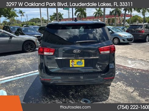 Used 2015 Kia Sedona EX FWD image 9