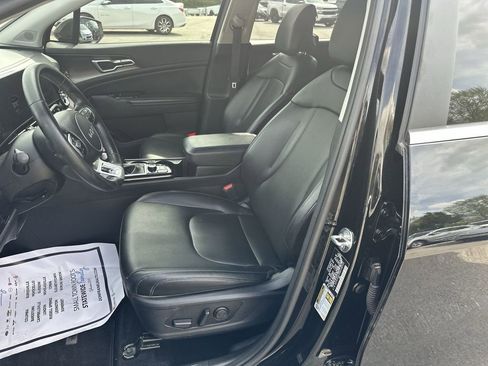 Used 2024 Kia Sportage EX FWD image 11