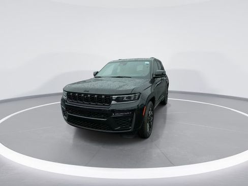 New 2026 Jeep Grand Cherokee Summit w/ Obsidian Package AWD/4WD image 3