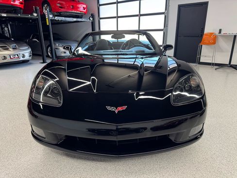 Used 2007 Chevrolet Corvette Convertible w/ Preferred Equipment Group RWD image 21
