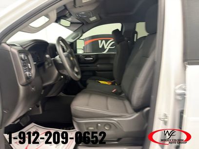 Used 2025 Chevrolet Silverado 2500 Custom w/ Custom Value Package