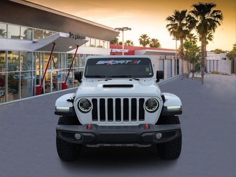 Used 2023 Jeep Gladiator Mojave w/ LED Lighting Group AWD/4WD image 8