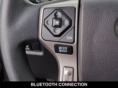 Used 2018 Toyota 4Runner SR5 Premium image 18