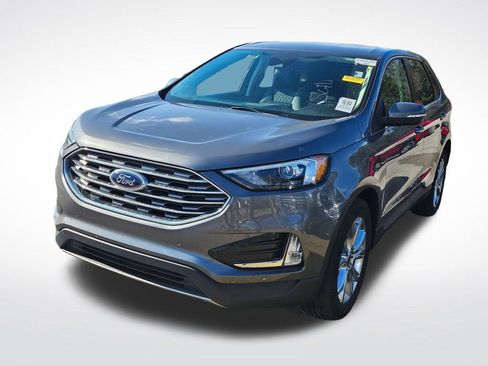 Used 2024 Ford Edge Titanium image 3