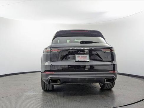 Used 2021 Porsche Cayenne w/ Premium Package AWD/4WD image 6