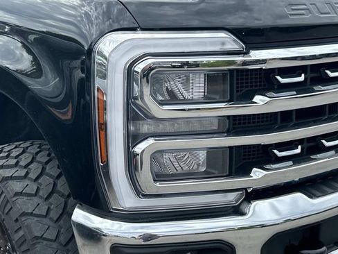 Used 2025 Ford F250 Lariat w/ Lariat Ultimate Package AWD/4WD image 4
