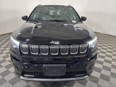 Used 2022 Jeep Compass High Altitude AWD/4WD image 3