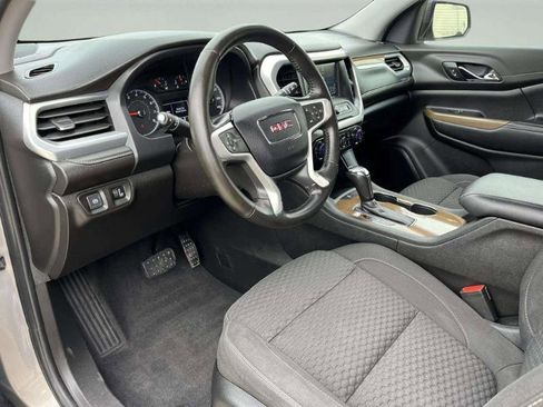 Used 2019 GMC Acadia SLE image 14