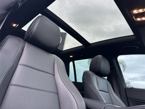 Certified 2023 Mercedes-Benz GLS 450 4MATIC image 19