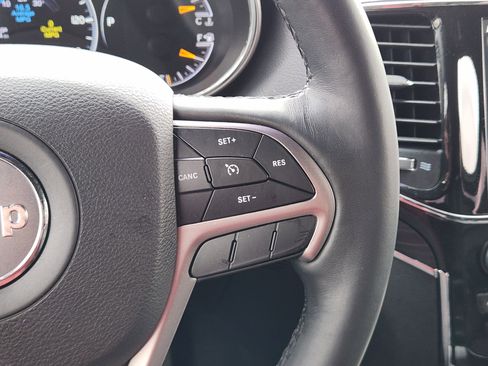 Used 2019 Jeep Grand Cherokee Limited image 35