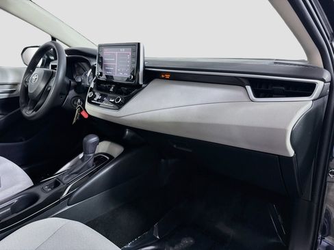Used 2020 Toyota Corolla LE FWD image 30