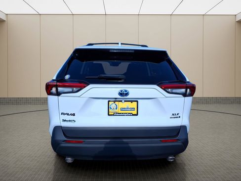 Used 2024 Toyota RAV4 XLE image 8