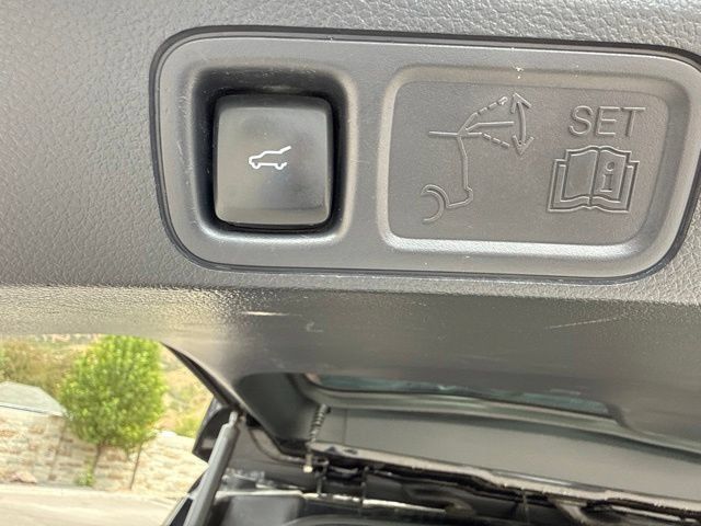Used 2024 Ford Expedition Limited AWD/4WD image 10