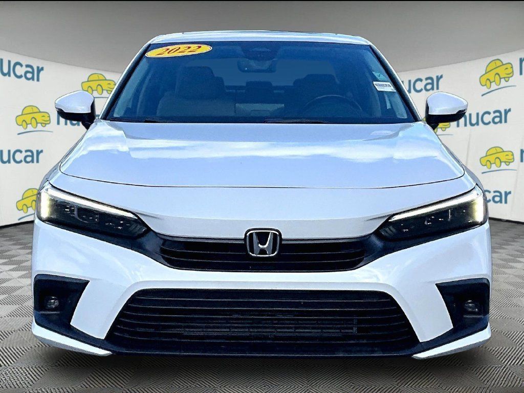 Used 2022 Honda Civic Touring image 2