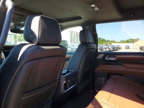 New 2026 GMC Sierra 3500 Denali Ultimate AWD/4WD image 11