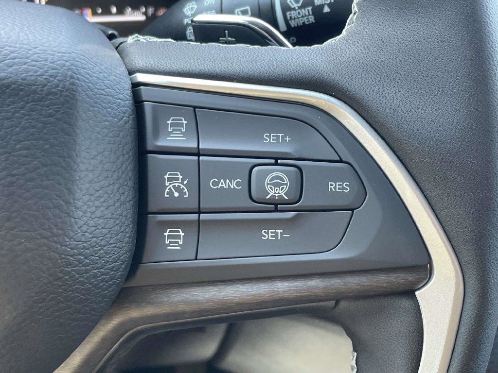 New 2027 Jeep Grand Cherokee 4WD image 31