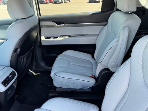 Used 2025 Hyundai Palisade SEL FWD image 11