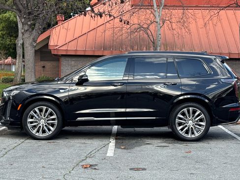 Used 2021 Cadillac XT6 Sport w/ Platinum Package image 8