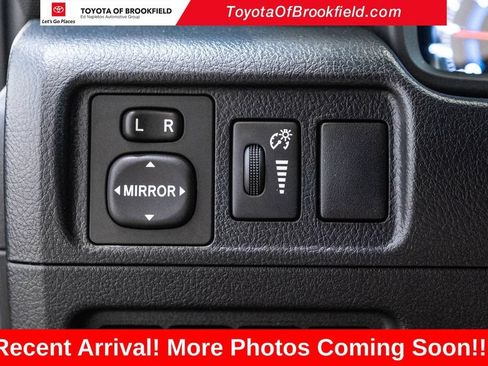 Used 2018 Toyota 4Runner TRD Off-Road Premium AWD/4WD image 21
