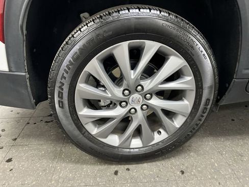 Certified 2025 Buick Enclave Preferred image 32