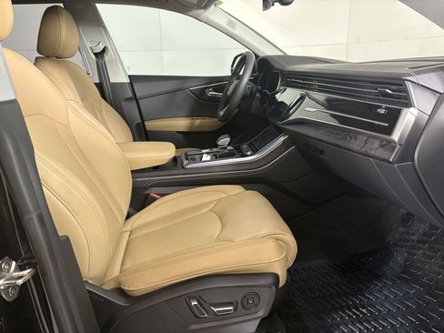 Used 2025 Audi Q8 Prestige image 13