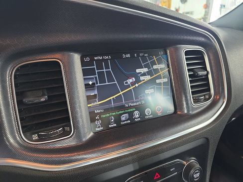 Used 2016 Dodge Charger SXT w/ Navigation & Travel Group AWD/4WD image 23