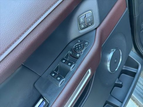 Used 2024 Ford Expedition Limited image 21