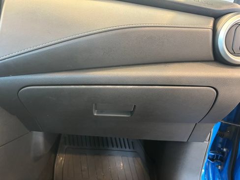 Used 2022 Nissan Versa S FWD image 29