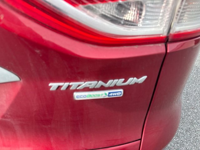 Used 2016 Ford Escape Titanium w/ Equipment Group 301A AWD/4WD image 10
