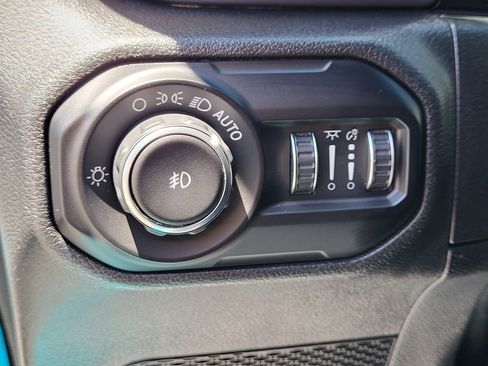 Used 2020 Jeep Wrangler Unlimited Sport S AWD/4WD image 15
