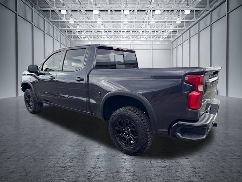Used 2022 Chevrolet Silverado 1500 ZR2 w/ Technology Package AWD/4WD image 8
