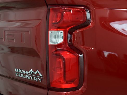 Used 2022 Chevrolet Silverado 1500 High Country image 17