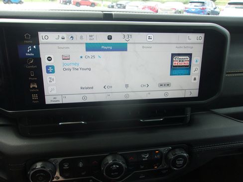 Used 2025 Jeep Gladiator Sport AWD/4WD image 21