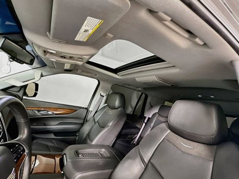 Used 2016 Cadillac Escalade Premium AWD/4WD image 24