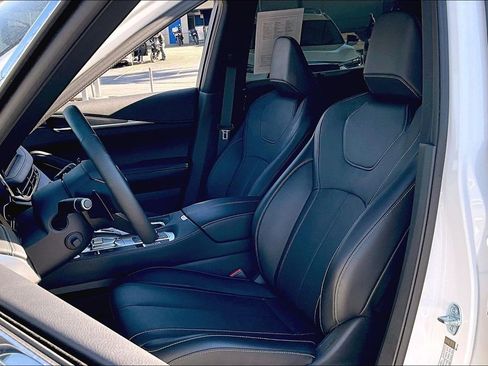 Certified 2025 INFINITI QX60 Luxe w/ Black Edition image 37