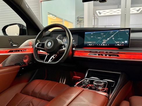 Used 2023 BMW 760i xDrive w/ Luxury Rear Seating Package AWD/4WD image 56