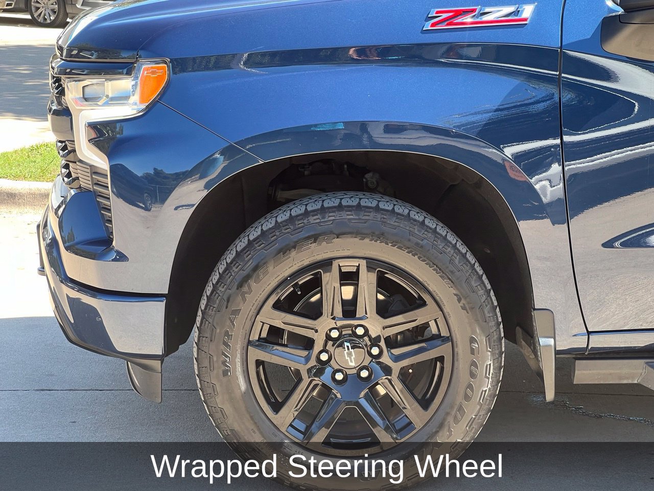 Used 2023 Chevrolet Silverado 1500 RST w/ Z71 Off-Road Package AWD/4WD image 24