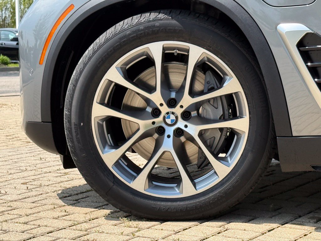 Used 2026 BMW X5 xDrive50e w/ Climate Comfort Package AWD/4WD image 10