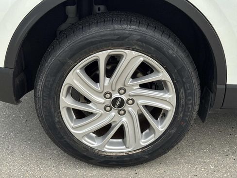 Used 2024 Lincoln Corsair FWD image 4