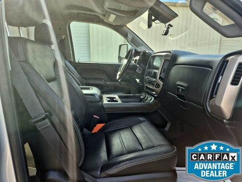 Used 2018 GMC Sierra 3500 Denali w/ Duramax Plus Package AWD/4WD image 32