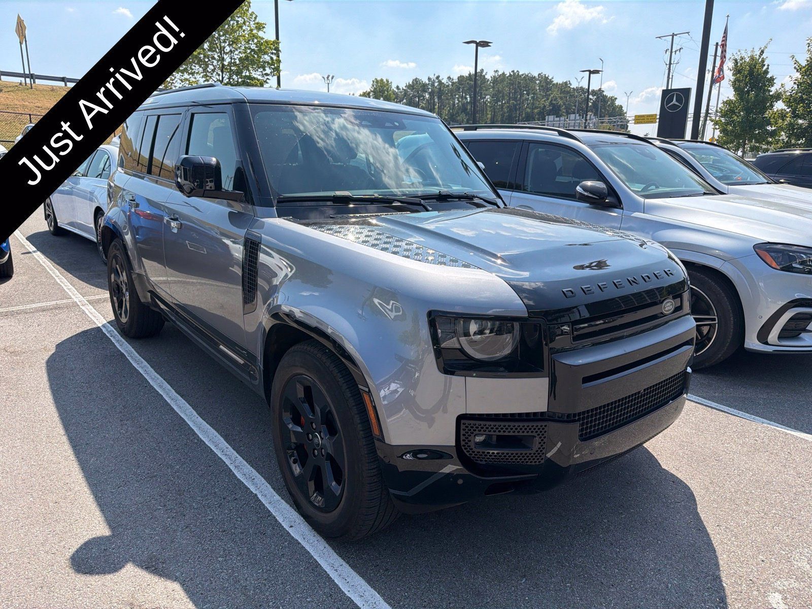 Used 2024 Land Rover Defender 110 X AWD/4WD image 1