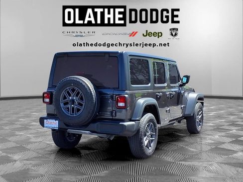 Used 2025 Jeep Wrangler Unlimited Sport AWD/4WD image 27
