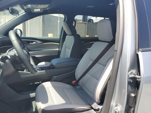 New 2026 Chevrolet Traverse LT FWD image 19